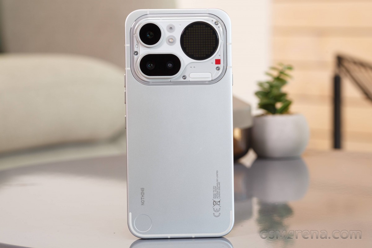 Trải Nghiệm Đáng Nhớ Với Nothing Phone (4a) Pro: Từ Hệ Thống Glyph LED Đến Thiết Kế Kim Loại Sang Trọng