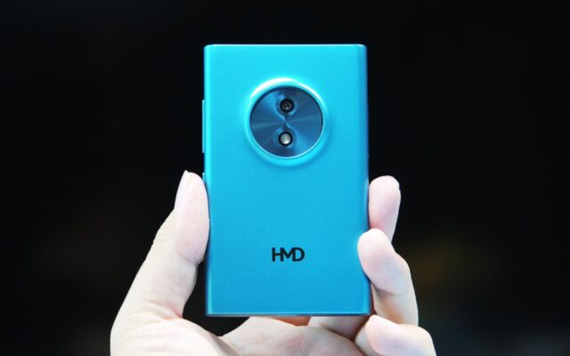 HMD Global Ra Mắt HMD Touch AI: Điện Thoại ‘Cục Gạch’ Thế Hệ Mới