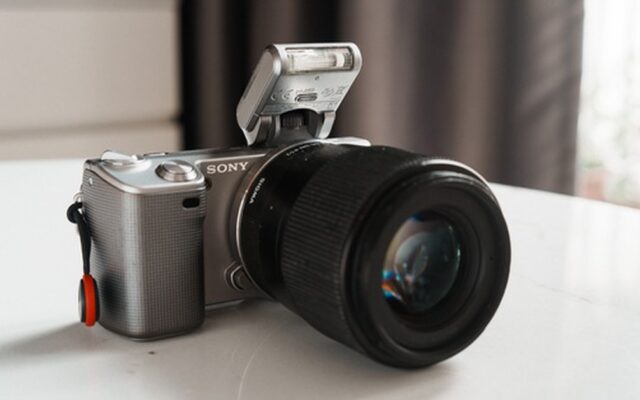 Khám Phá Chiếc Máy Ảnh Sony NEX-5: Lựa Chọn Thú Vị Với Giá Chỉ 3,5 Triệu