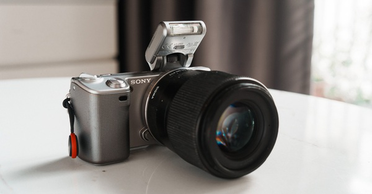 Khám Phá Chiếc Máy Ảnh Sony NEX-5: Lựa Chọn Thú Vị Với Giá Chỉ 3,5 Triệu