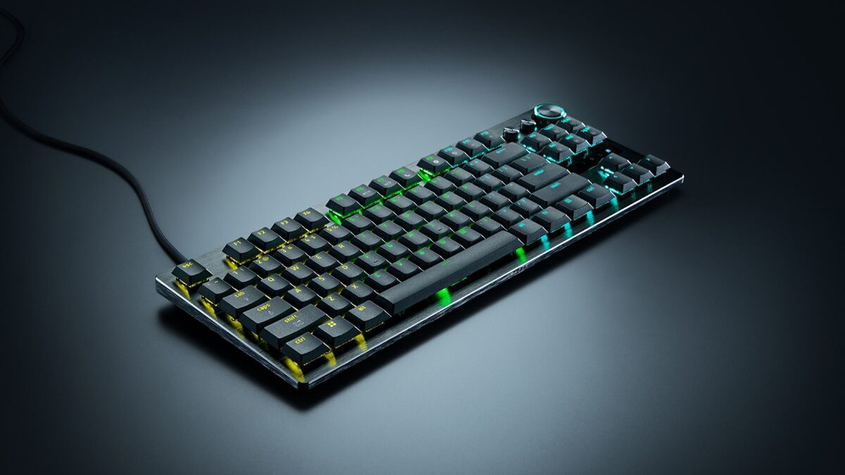 Ra Mắt Bàn Phím Esports Đột Phá Với Switch Quang Học Analog Từ Razer