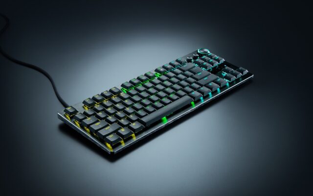 Ra Mắt Bàn Phím Esports Đột Phá Với Switch Quang Học Analog Từ Razer