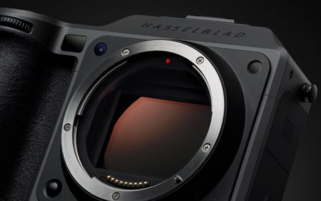 Thành Công Đột Phá Của Hasselblad Trong Thế Giới Máy Ảnh Mirrorless