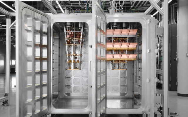 Khám Phá Sự Đột Phá Của IBM Với Tủ Lạnh Siêu Lạnh Trong Công Nghệ Lượng Tử