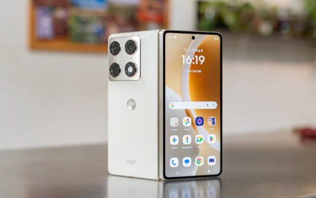 Motorola Razr Fold: Cuộc Chơi Không Dè Dặt Trong Thế Giới Smartphone Gập