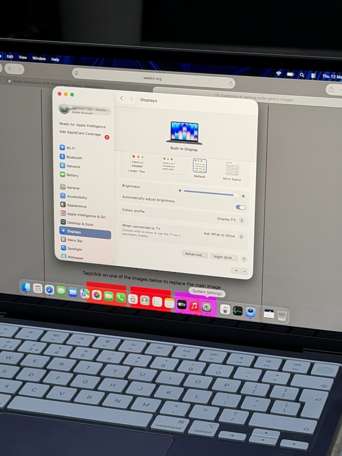 MacBook Neo có thể hiển thị dải màu P3 nhờ tùy chọn ẩn trong cài đặt màn hình - Ảnh 2.
