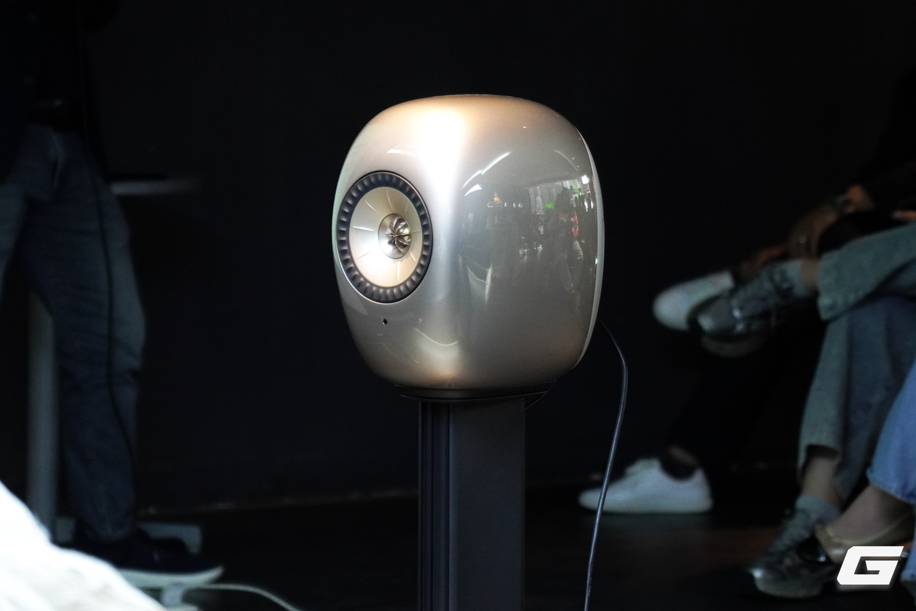 KEF LS LUXE - Loa không dây cao cấp