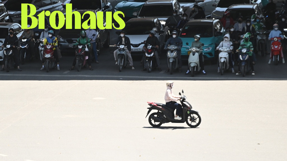 Khám Phá Lý Do Người Dân Chọn Mua Ô Tô: Đằng Sau Dự Báo Thời Tiết