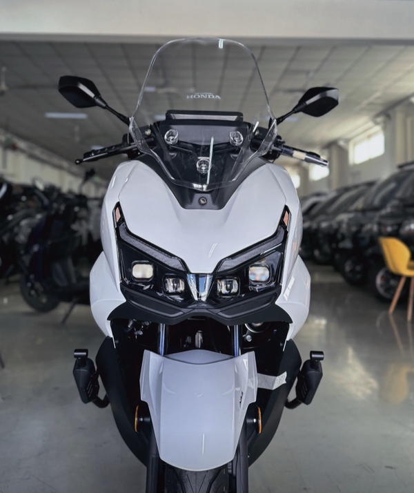 Camera hành trình HD trên Wuyang-Honda NWT150
