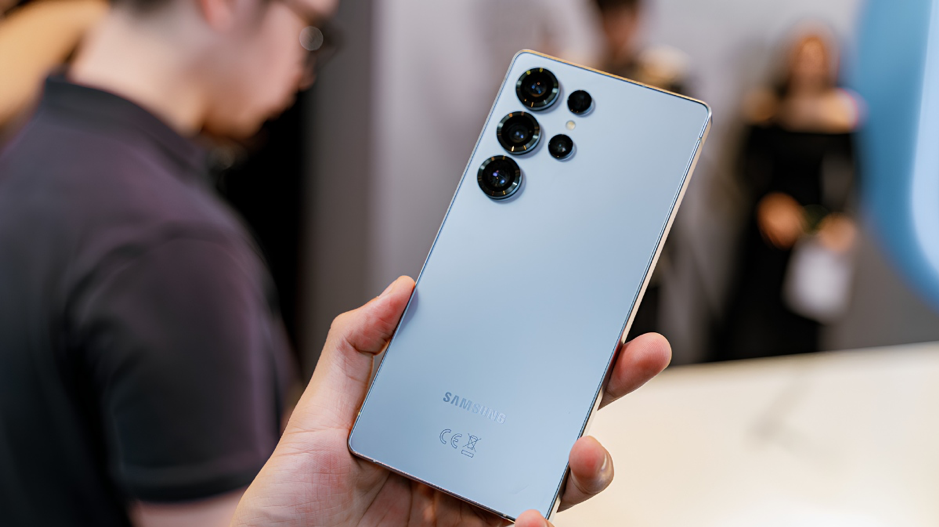 galaxy-s25-ultra-2-1785137933.png