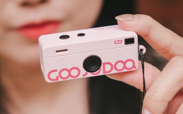 Máy Ảnh Mini GOOJODOQ: Xu Hướng Thời Trang Đáng Chú Ý Của Gen Z
