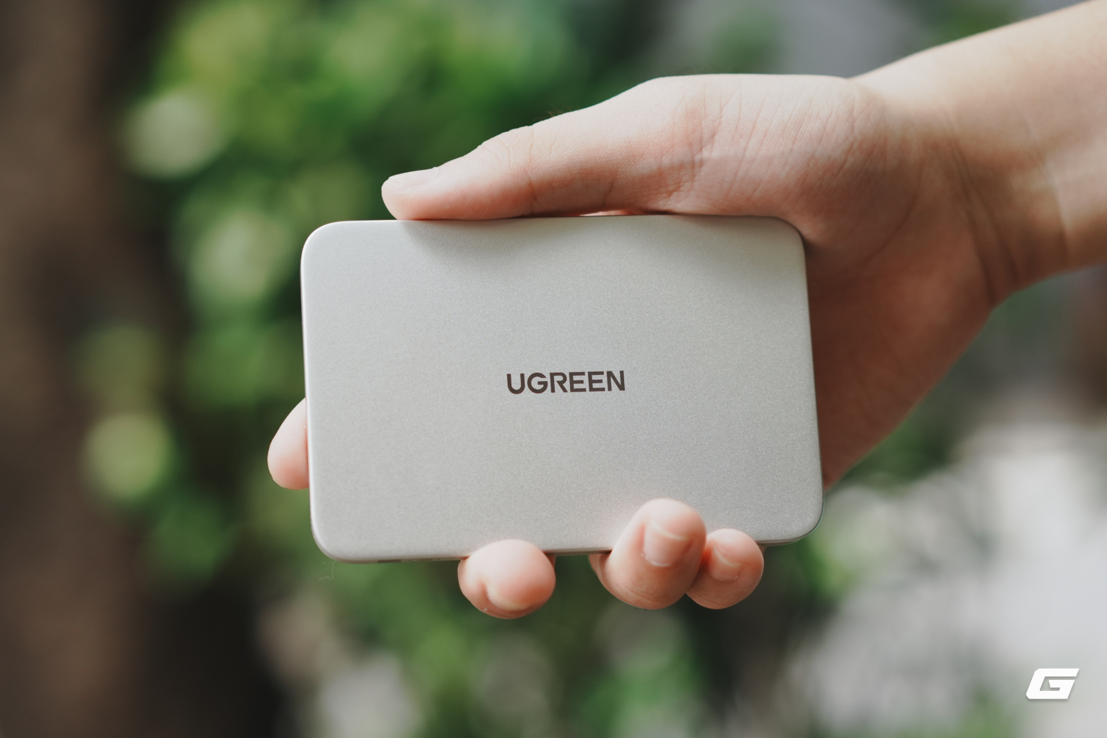 genk-ugreen-5000mah-magflow-air-1-1786186275814405743642 Pin dự phòng siêu mỏng UGREEN với màu trắng tinh tế
