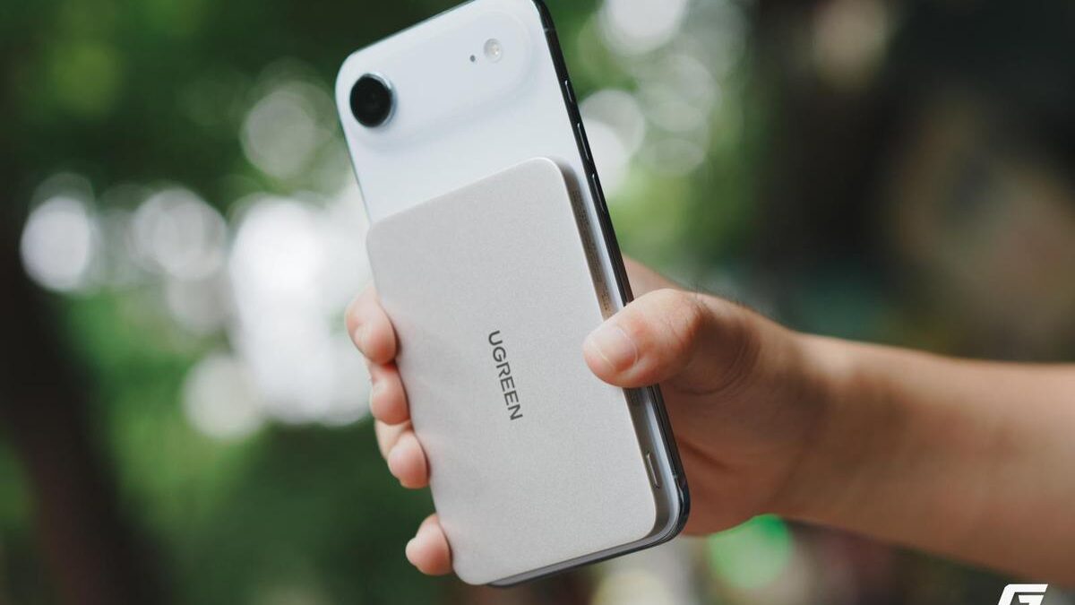 Khám Phá Pin Dự Phòng UGREEN: Thiết Kế Mỏng, Sạc Nhanh 15W Dành Cho iPhone