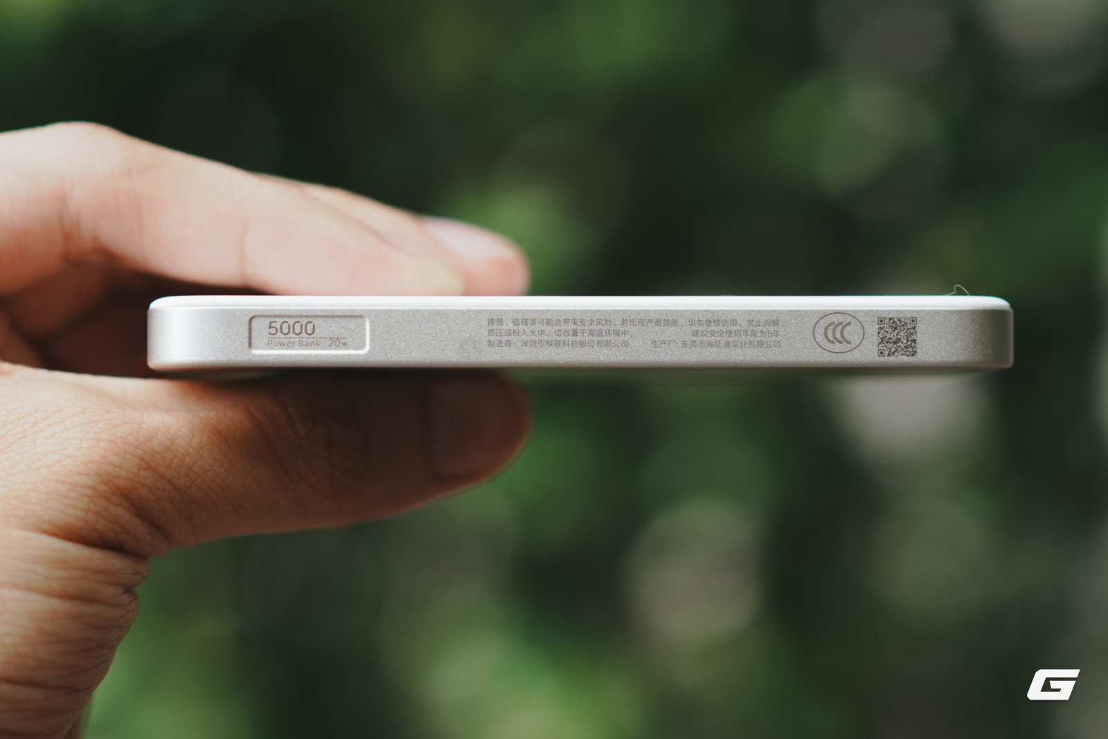 genk-ugreen-5000mah-magflow-air-3-1786186276486845456196 Dung lượng pin UGREEN Ultra-Slim
