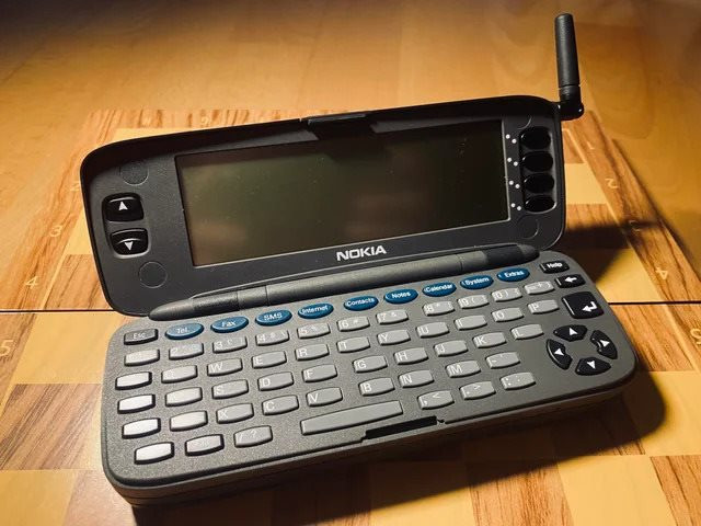 Hành Trình Thông Minh Của Chiếc Nokia 9000 Communicator Hành Trình Thông Minh Của Chiếc Nokia 9000 Communicator - Ảnh 2