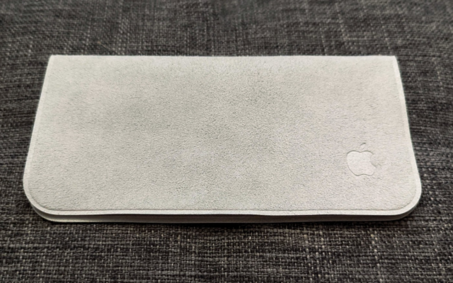 Apple Thay Đổi Giá Bán Khăn Lau Polishing Cloth, Một Động Thái Đáng Chú Ý