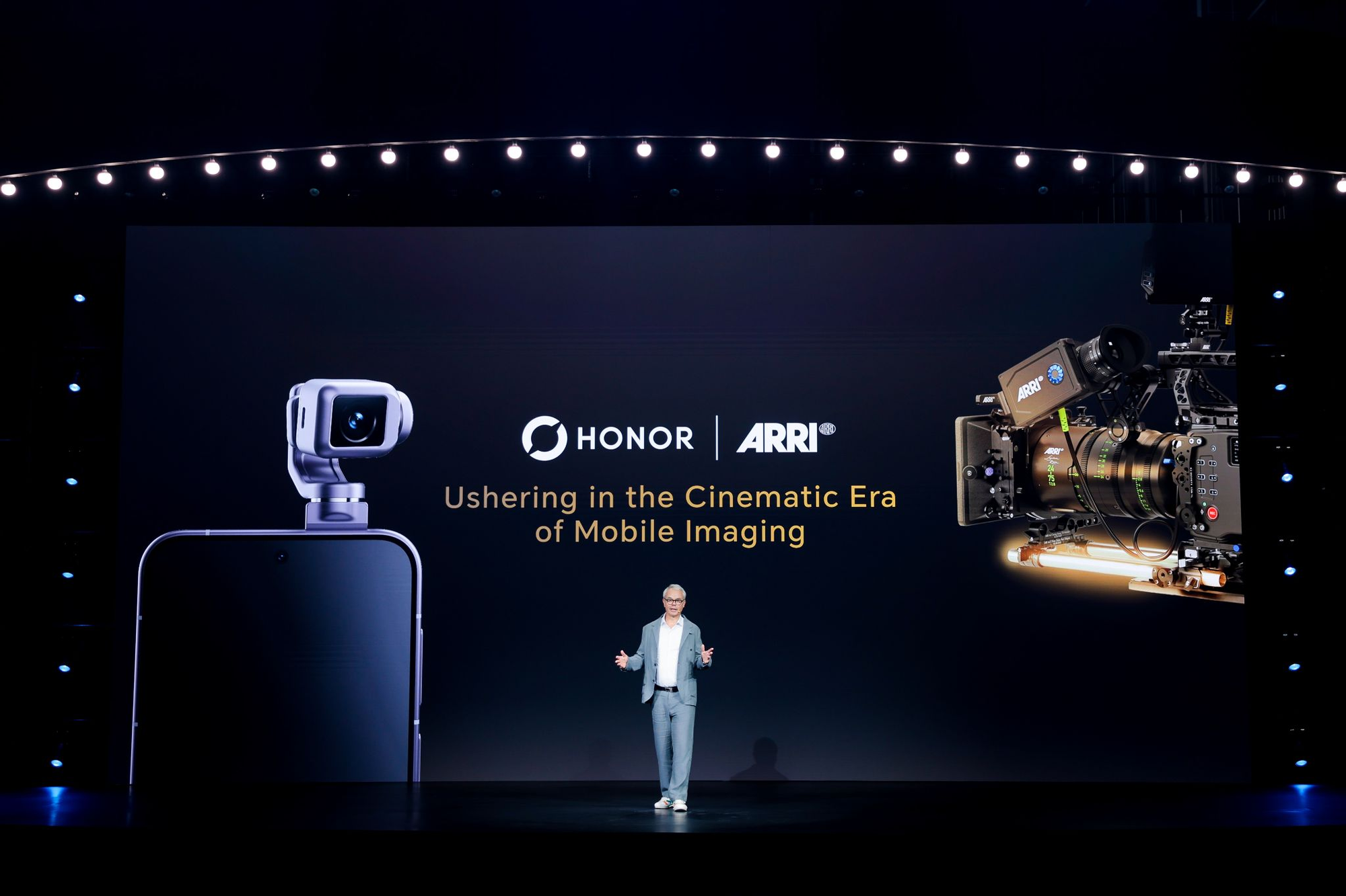 HONOR hợp tác ARRI, tích hợp chuẩn màu điện ảnh Hollywood lên HONOR Robot Phone - Ảnh 1.