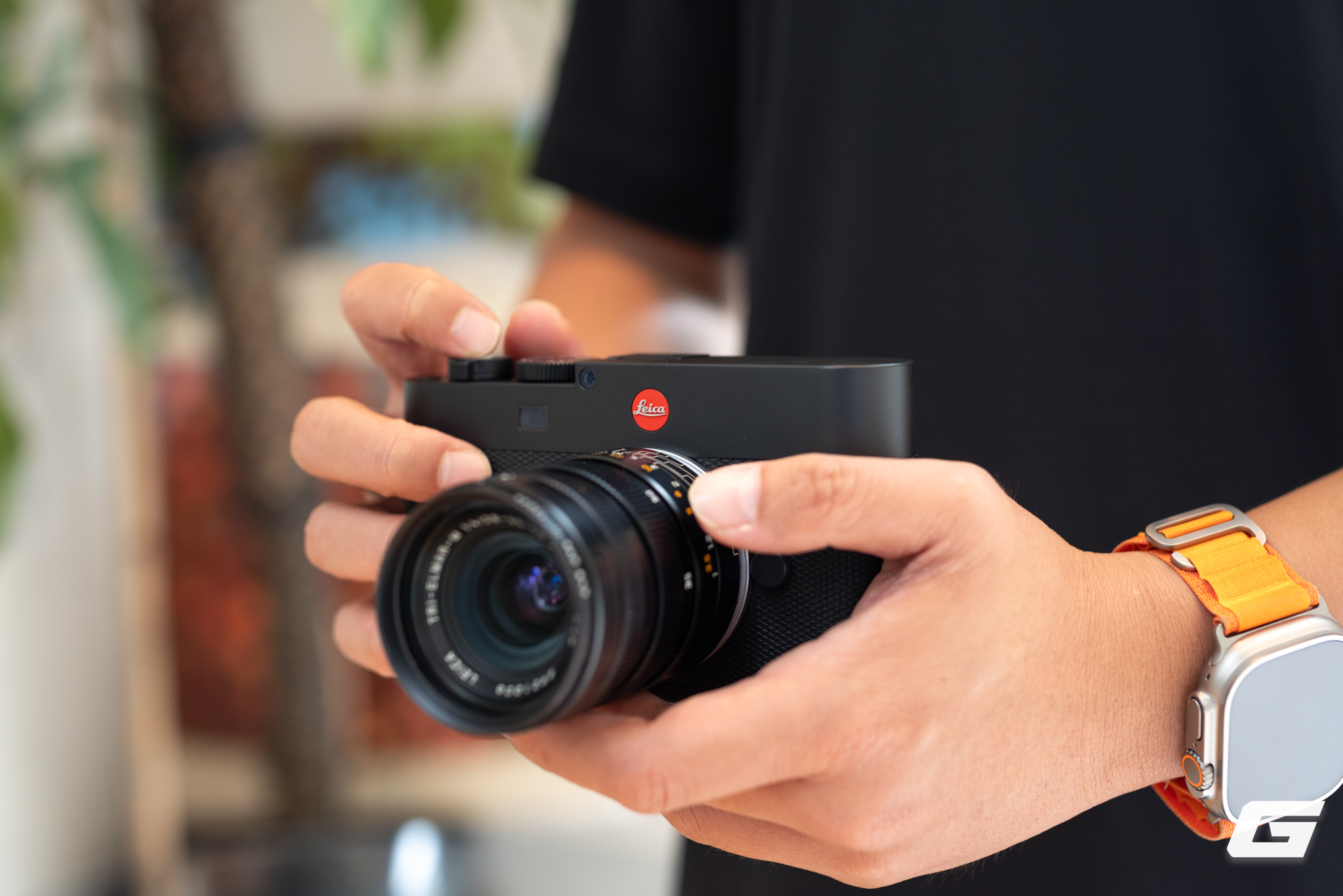 Leica M EV1- Khi biểu tượng từ bỏ kính ngắm quang học: Cú chuyển mình hay lời tạm biệt di sản?- Ảnh 1.