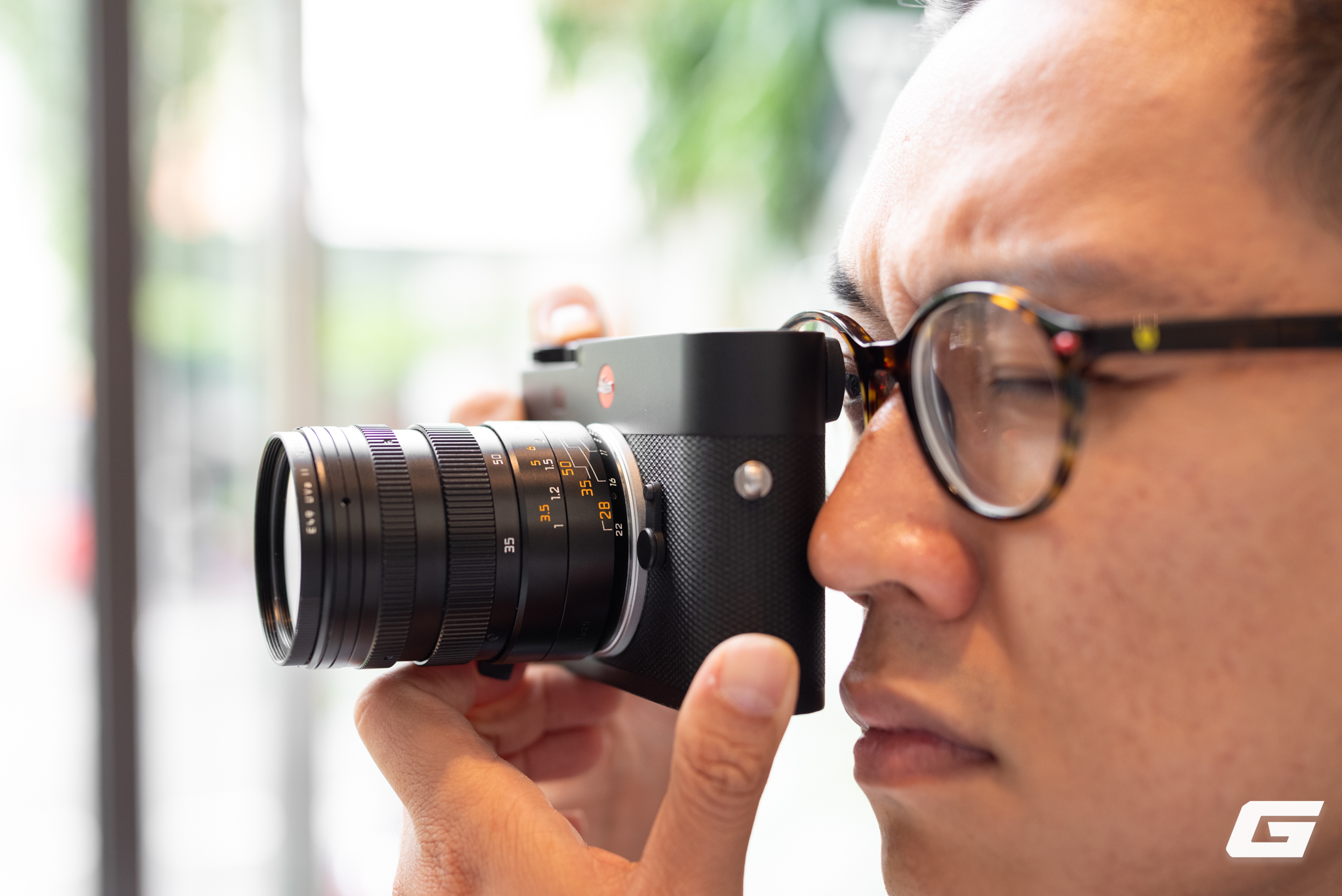 Leica M EV1- Khi biểu tượng từ bỏ kính ngắm quang học: Cú chuyển mình hay lời tạm biệt di sản?- Ảnh 2.