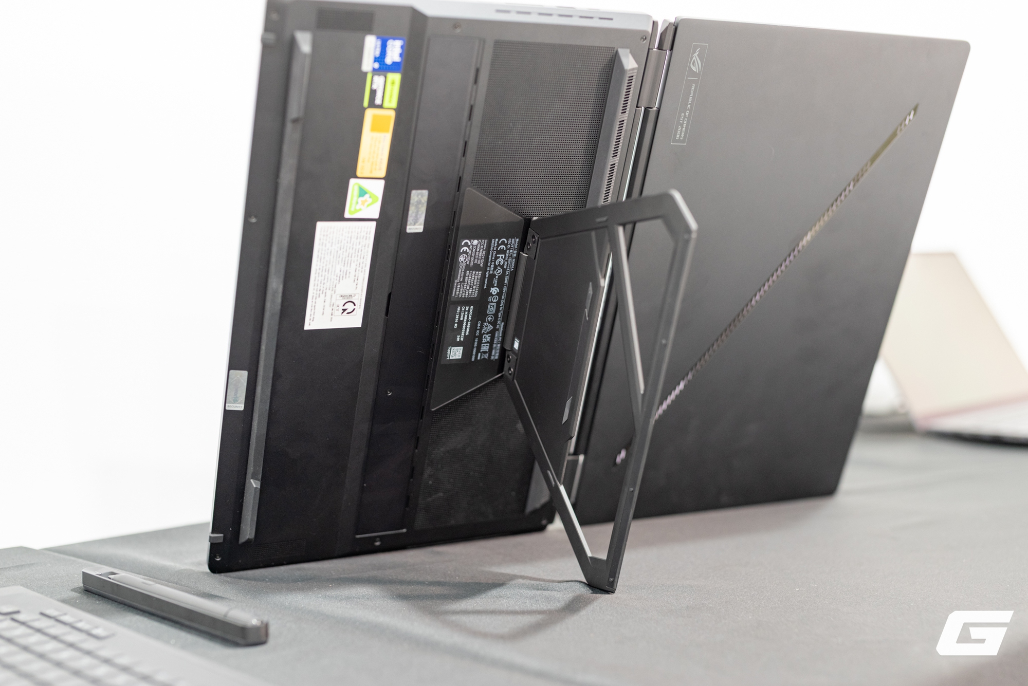 ROG Zephyrus Duo