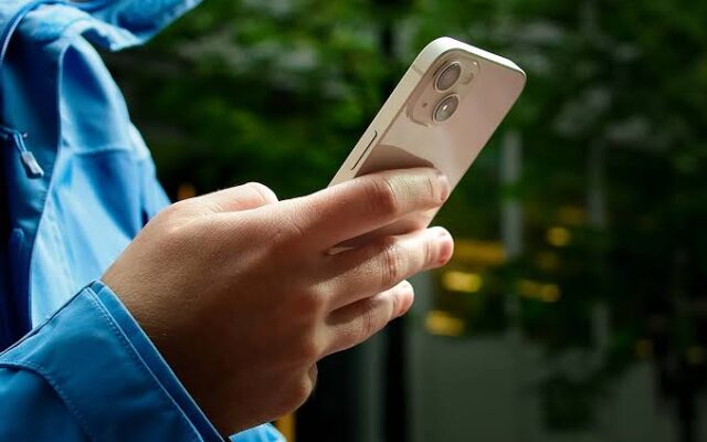 Khám Phá iPhone 13: Giảm Giá Hấp Dẫn Nhưng Còn Đáng Mua?