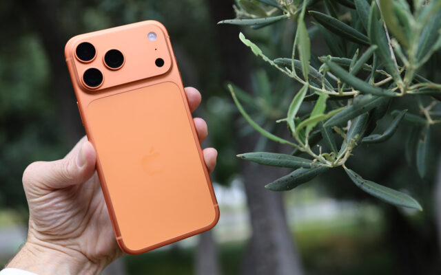 Giá iPhone 17 Pro Max Hoy Tháng 8: Cơ Hội Mua Sắm Chưa Từng Có
