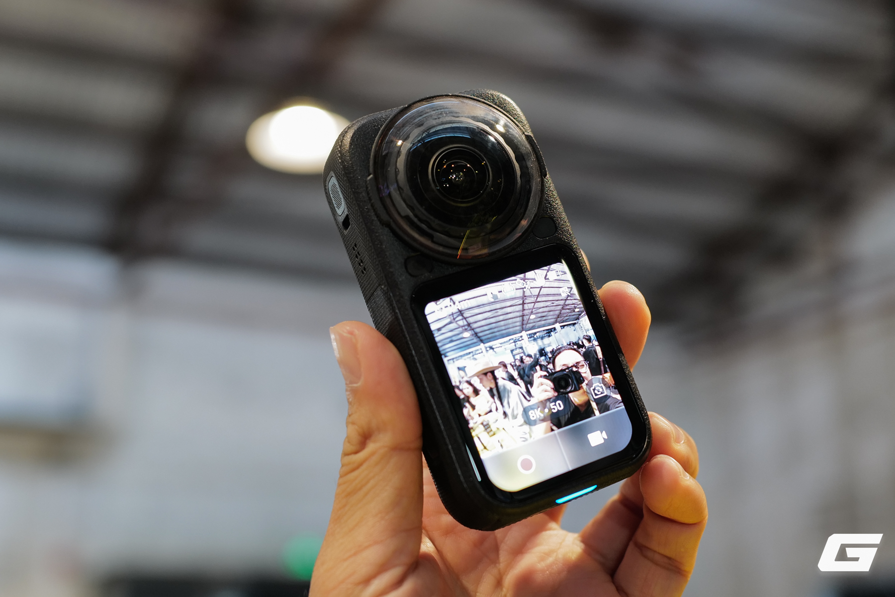 l1330087-17868538958581744810207 Insta360 X6 ra mắt tại Việt Nam: Camera 360 cho "chụp trước, chọn góc sau", cảm biến Sony 1/1.1 inch, quay 8K50fps, pin trâu hơn hẳn X5 - Ảnh 4.