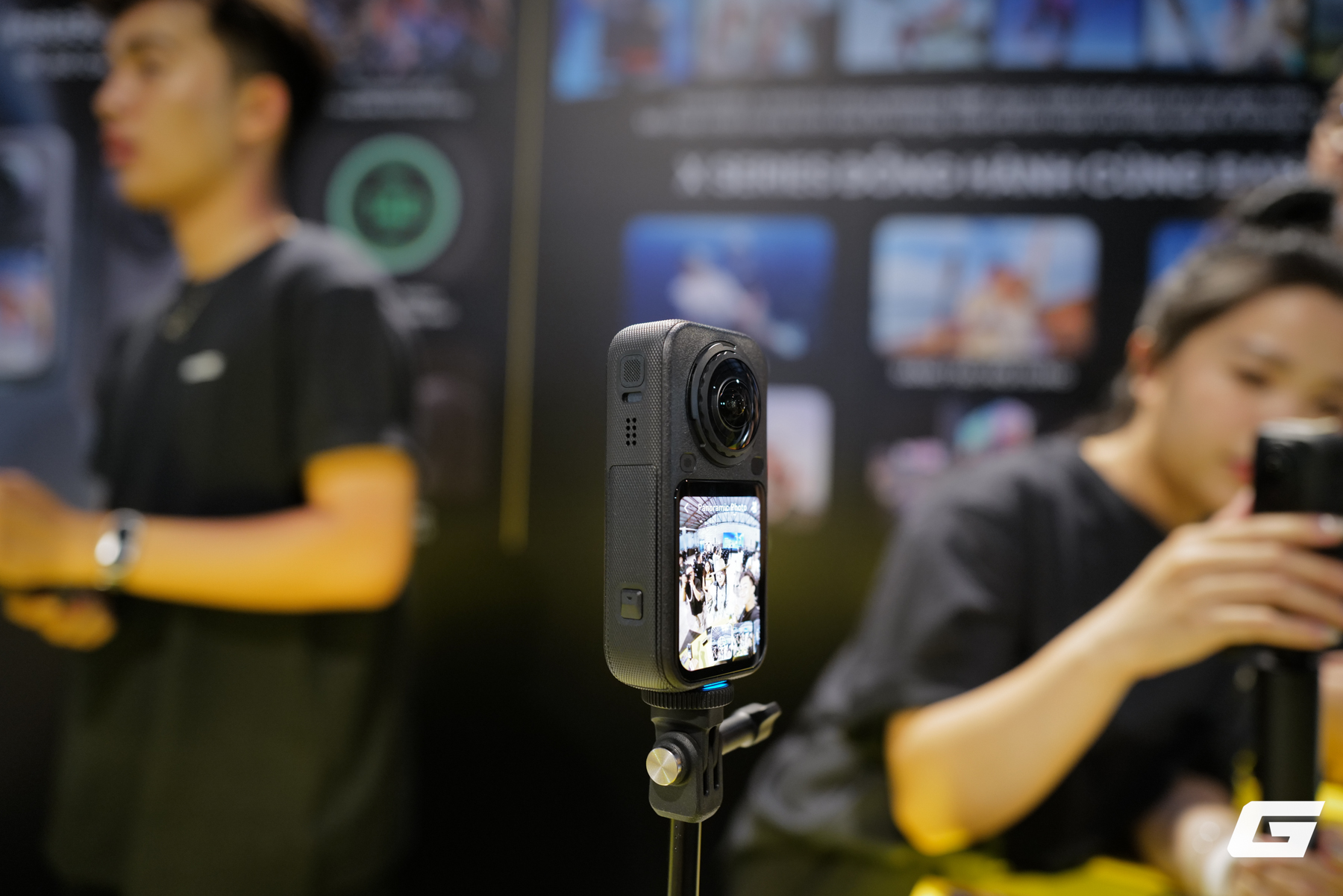 l1330111-17868539662511667590776 Insta360 X6 ra mắt tại Việt Nam: Camera 360 cho "chụp trước, chọn góc sau", cảm biến Sony 1/1.1 inch, quay 8K50fps, pin trâu hơn hẳn X5 - Ảnh 11.
