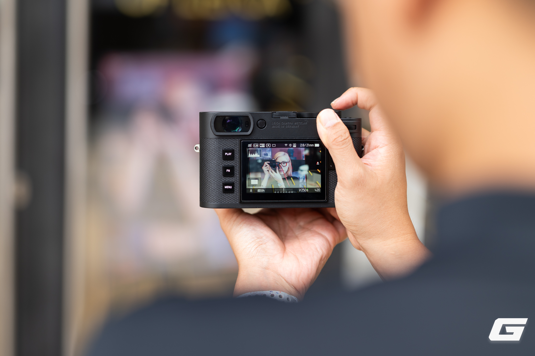 Leica M EV1- Khi biểu tượng từ bỏ kính ngắm quang học: Cú chuyển mình hay lời tạm biệt di sản?- Ảnh 5.