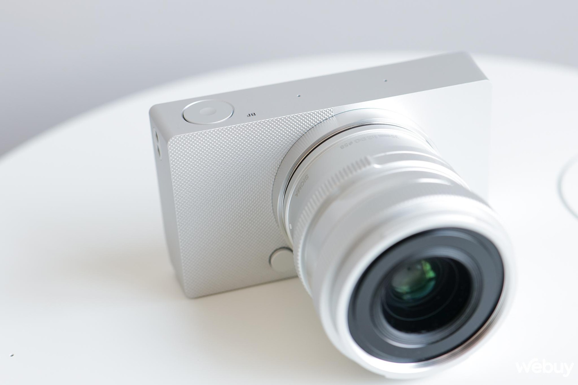 photo-1764244583385-1764244583682539032673 Cảm nhận về Sigma BF: Chiếc máy ảnh lạ lùng nhất thời hiện đại và tôi lại thích nó theo một cách khó hiểu - Ảnh 12.