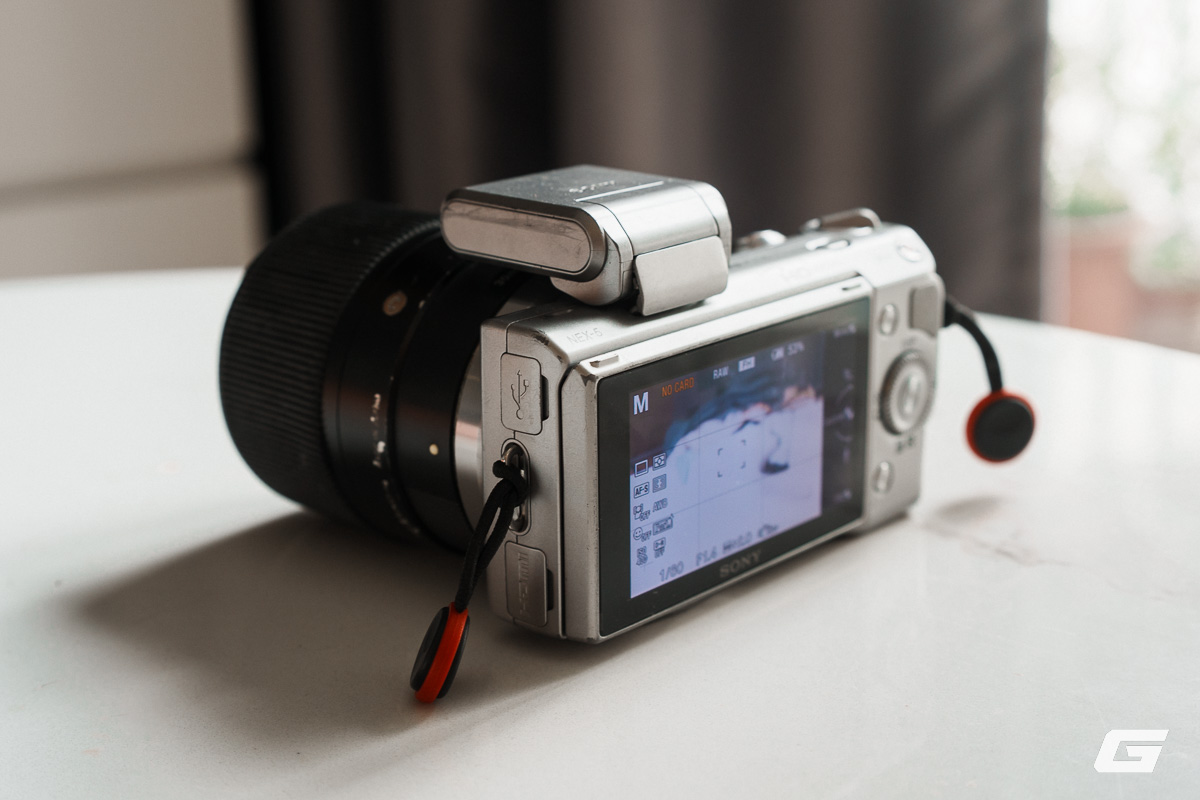 Khám Phá Chiếc Máy Ảnh Sony NEX-5: Lựa Chọn Thú Vị Với Giá Chỉ 3,5 Triệu