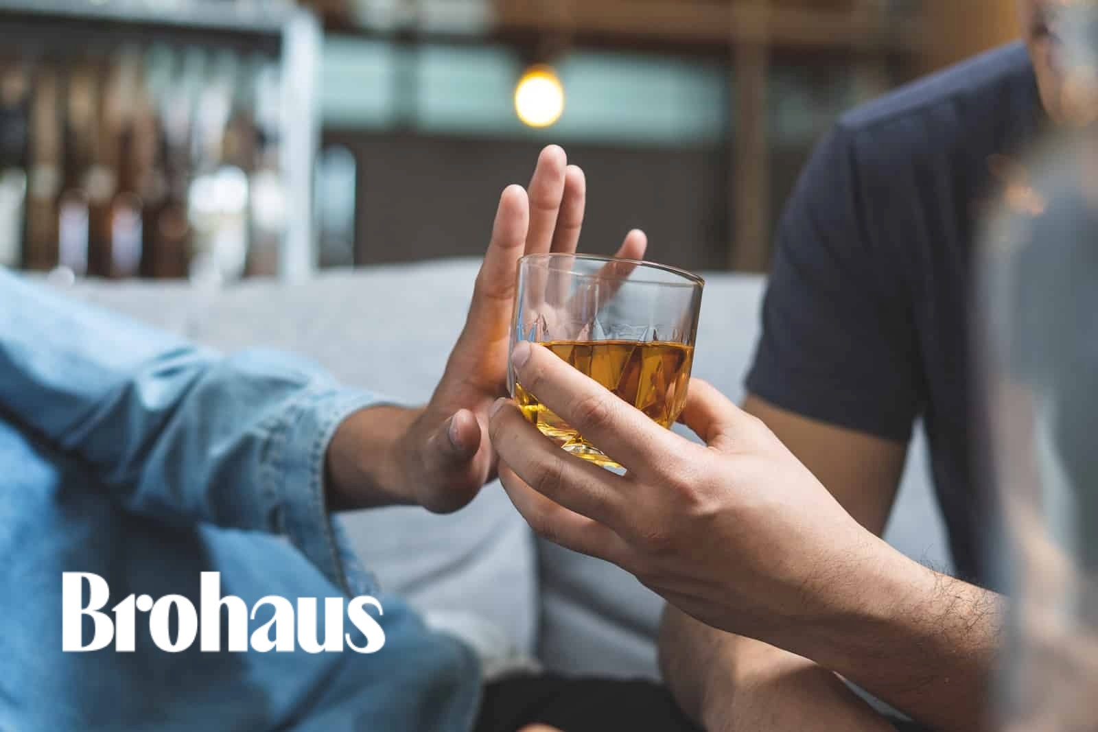 ruouewhy-is-risking-zoloft-and-alcoho-1787201921766-1787201921911474809621 Tiệc rượu tựa ván cờ: Cuộc đấu tâm lý "Luận anh hùng" bên chén rượu nóng - Ảnh 3.