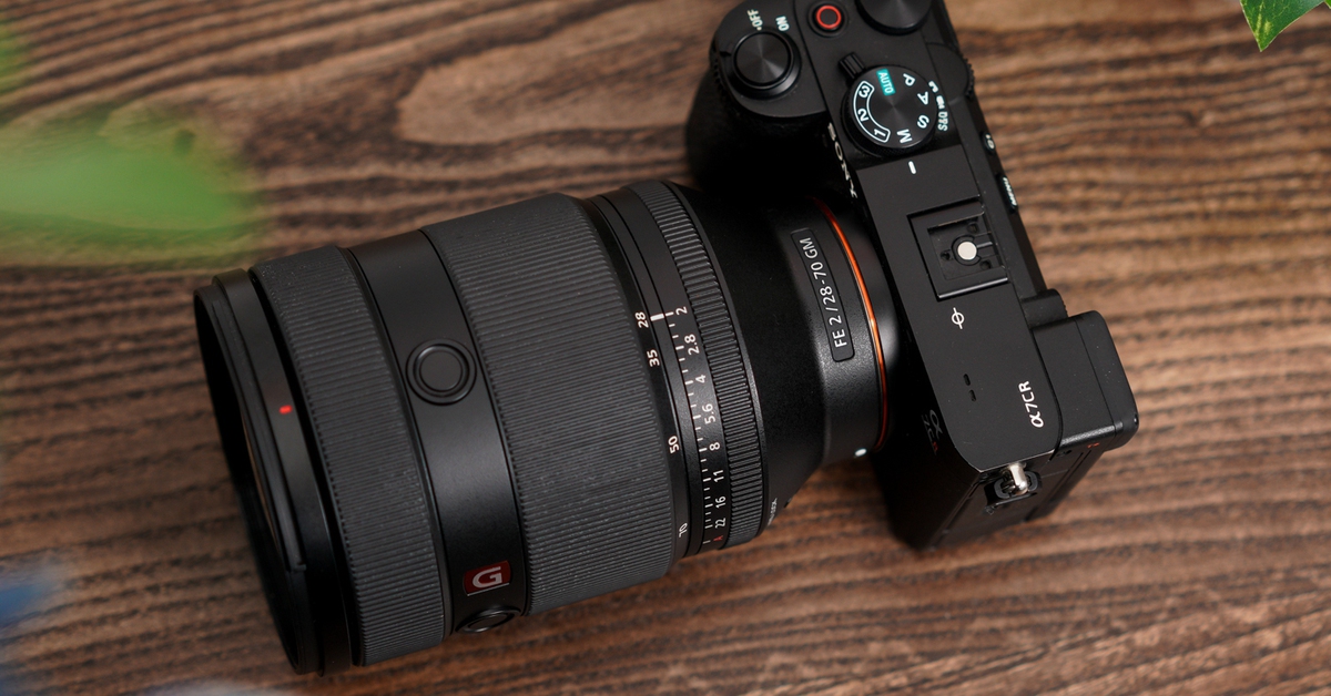 Khám Phá Combo Máy Ảnh Sony A7CR và Ống Kính 28-70mm F2 GM Đáng Mơ Ước