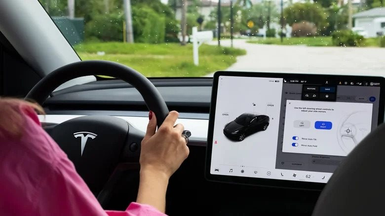 the-lack-of-vibration-and-sound-can-trigger-carsickness-in-evs-1787674793-1788087412456-1788087413590270772814