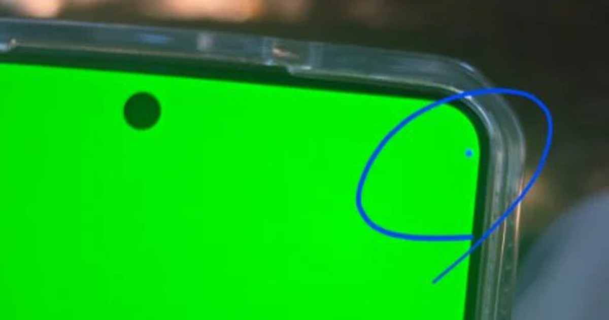 Galaxy S26 Ultra Đối Mặt Vấn Đề Mới: Chấm Lạ Trên Màn Hình Sau Khi Khắc Phục Ám Đỏ