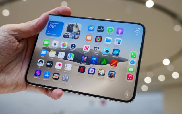 Đứng trước cám dỗ màn hình gập: Khi trải nghiệm thực tế vượt xa quảng cáo