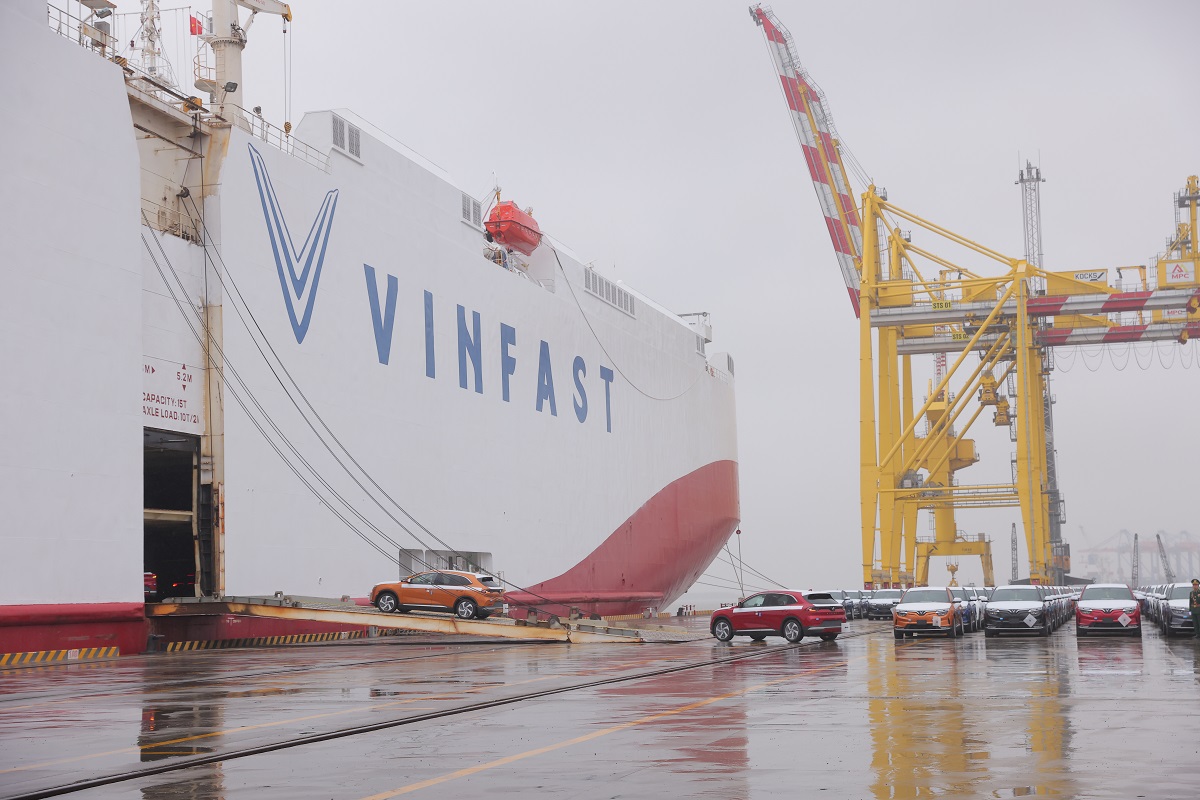 Xe VinFast xuất khẩu sang Bắc Mỹ Lô xe đầu tiên của VinFast xuất khẩu sang Bắc Mỹ