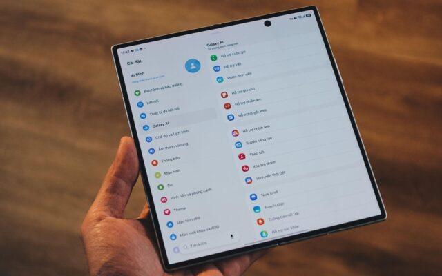 Khi Galaxy AI làm việc trực tiếp trên điện thoại: khác biệt và hệ quả với người dùng